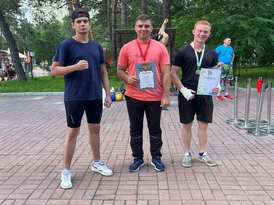 Пожарные в Хабаровске получили высшие награды в чемпионате по гиревому спорту