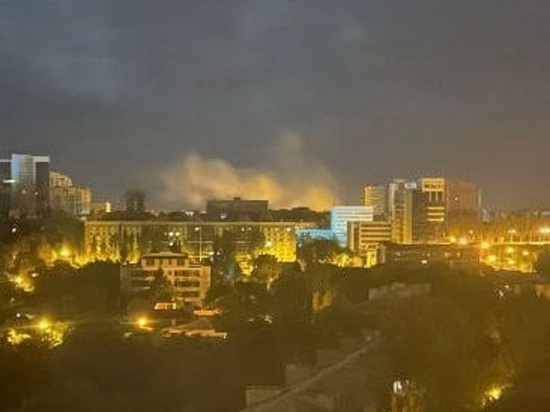 В центре Донецка ночью обстреляли два вуза и пенсионный фонд
