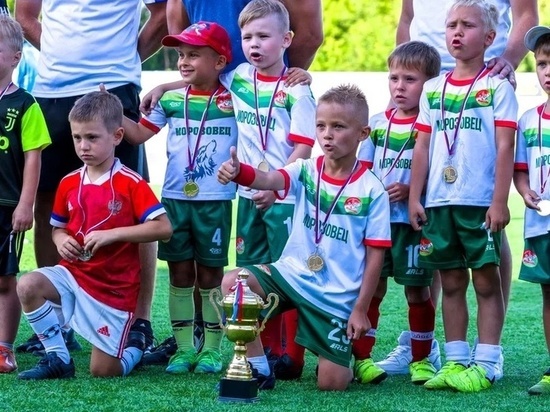 Сборная по футболу из Донецка победила в историческом матче