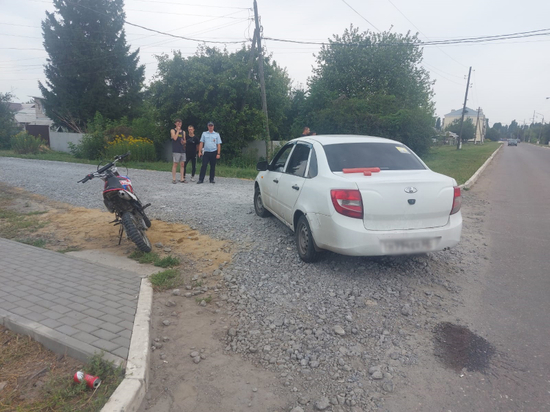 13-летний подросток на кроссовом мотоцикле пострадал под Воронежем от столкновения с автомобилем