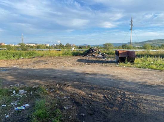 Стихийную свалку на Народной в Чите убрали 12 раз за два года