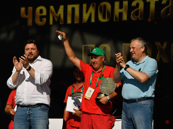 Житель Ленобласти победил в чемпионате России по пахоте