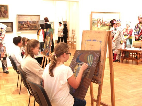 Смоленская художественная школа объявляет набор на новый учебный год