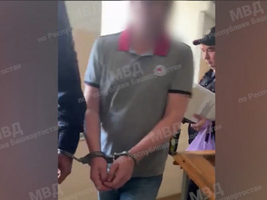 Появилось видео задержания «золотого гаишника» Шайбакова
