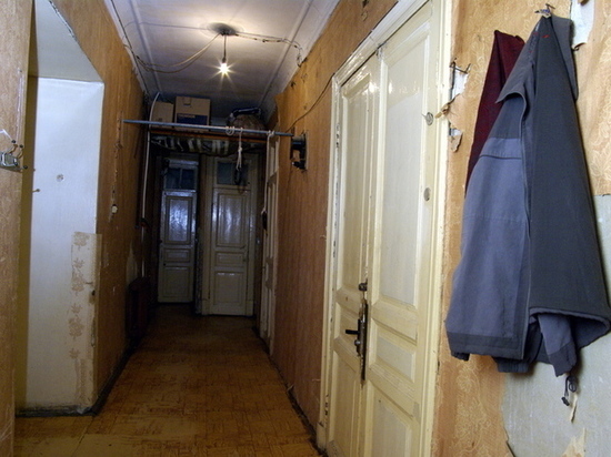 Рост цен на комнаты в коммуналках Петербурга объяснили дороговизной ипотеки