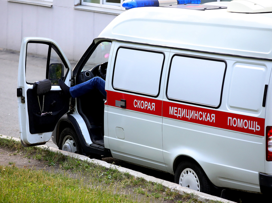 Мужчина умер от приступа эпилепсии на остановке в Челябинске