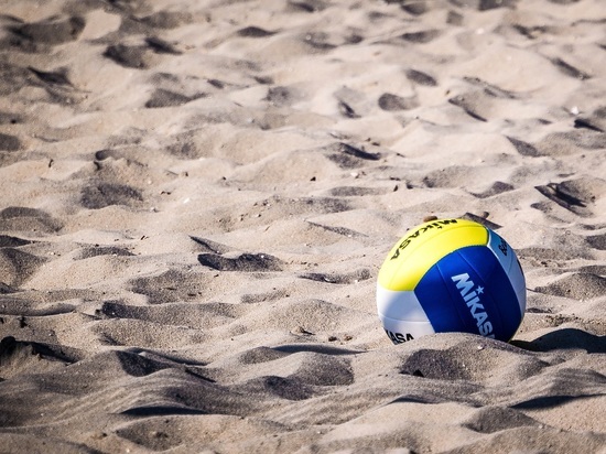 Воры разгромили новую площадку для пляжного волейбола в Волхове
