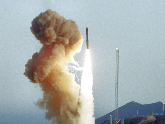 США испытали ракету Minuteman III для демонстрации готовности своих ядерных сил