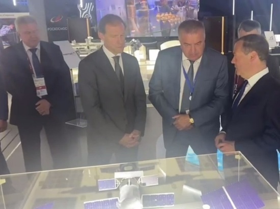 Медведев оценил сотрудничество с США по новой космической станции: "Как от козла молока"