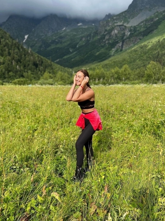 «В плену у Йети»: Ольга Бузова вышла на связь после отшельнического отпуска в горах Сочи