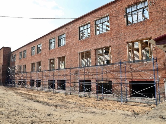 Реконструкцию здания школы в Лакинске завершат к 1 сентября 2023 года