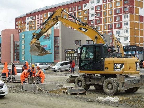 Улицу Комсомольскую в Южно-Сахалинске полностью отремонтируют к началу октября