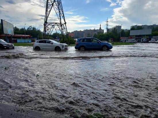 Разобраться с подтоплениями улицы Курчатова поручил мэр Новосибирска