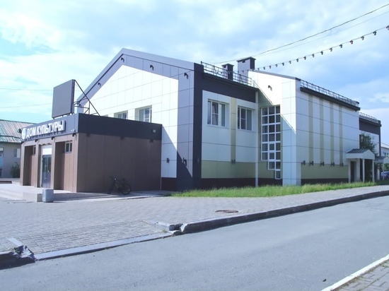 Кинозал готовят к открытию в обновленном ДК в Харпе