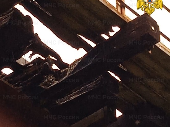 В калужском Кирове на железнодорожном мосту произошел пожар
