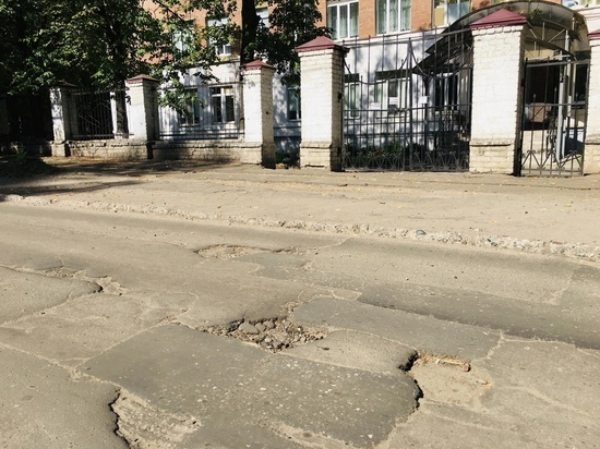 В Ярославле проверили, по каким дорогам дети совсем скоро начнут ходить в школу