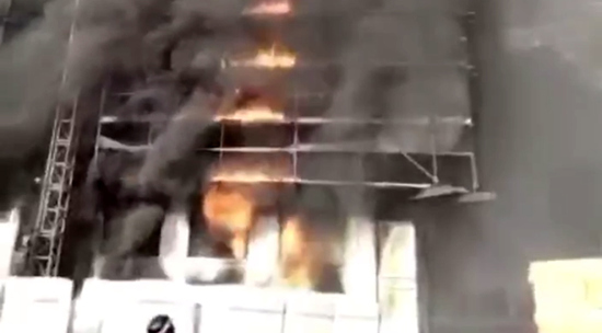 На западе Москвы начался пожар в строящемся ЖК: видео ЧП
