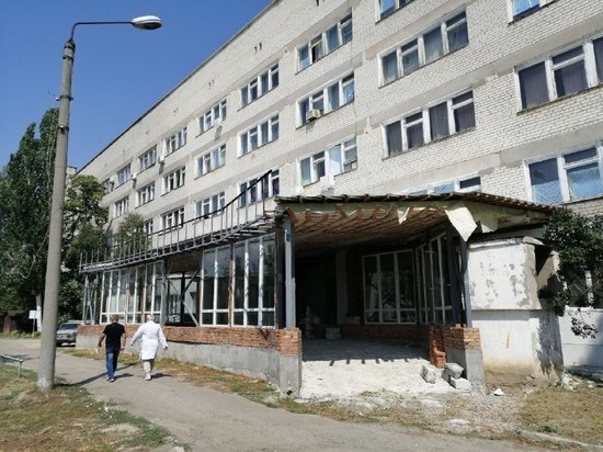 Специалисты из Пензы оценили ремонт больницы в городе Токмак