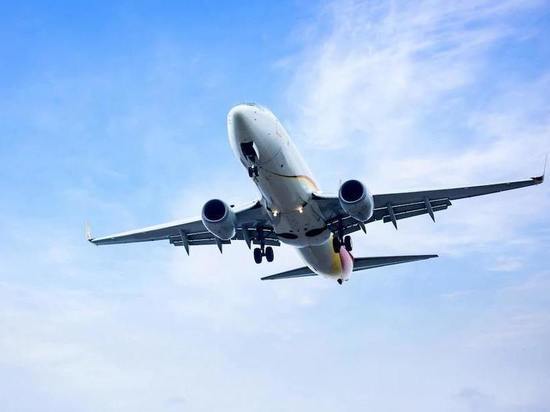 Минтранс: тарифы на авиабилеты снизились, спрос на перевозки – вырос