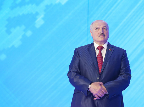 Лукашенко заявил, что "никакая Украина не воюет" с Россией