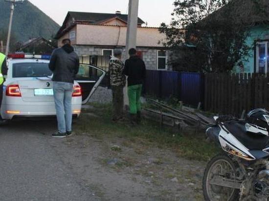 В Красноярском крае 17-летний мотоциклист сбил выбежавшую на дорогу 11-летнюю девочку