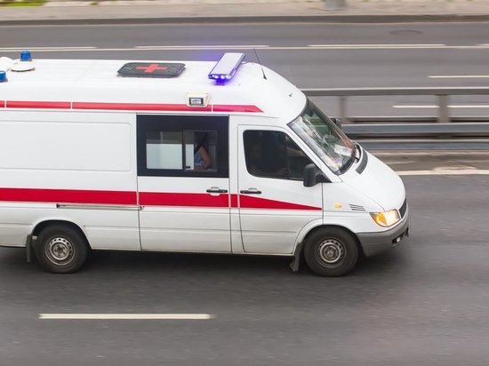 Два человека попали в больницу после пожара в Южно-Сахалинске
