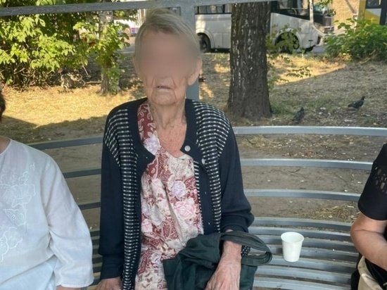 В Ярославле дезориентированную бабушку спасли неравнодушные пассажиры
