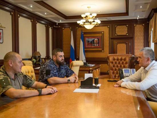 Начальник Мелитопольской полиции побывал на встрече с Аксеновым в Крыму
