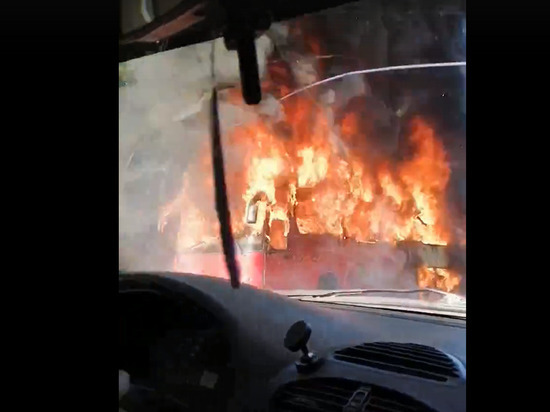 В Юрьянском районе на дороге сгорел рейсовый автобус