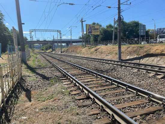 В Новочеркасске 57-летнего мужчину насмерть сбил поезд