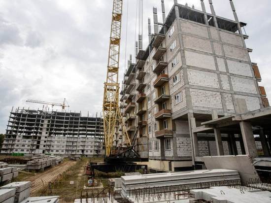 Губернатор Старовойт проинспектировал крупные стройки в Курске