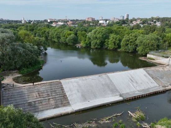 Половина работ на речной плотине под Серпуховом выполнена