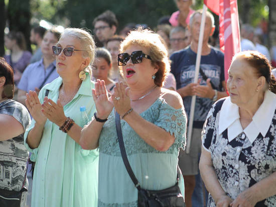 Жители Поморья поддержали российских воинов на патриотическом концерте