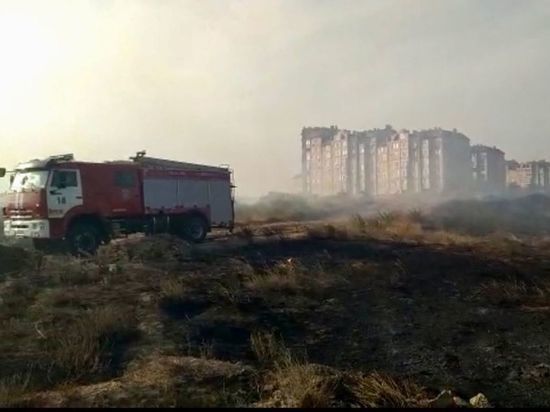 ЧП: в Элисте горел жилой микрорайон, тушили всем миром