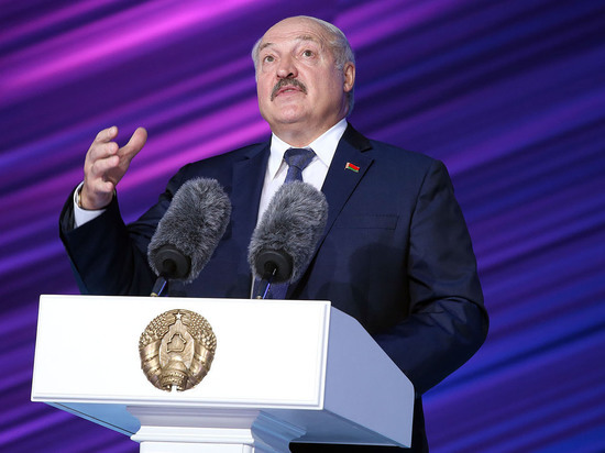 Лукашенко приказал экономике Белоруссии не падать ниже 2021-го