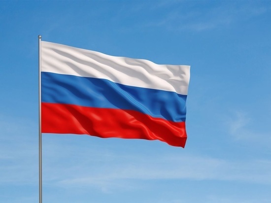 В Калмыкии отмечают День государственного флага России