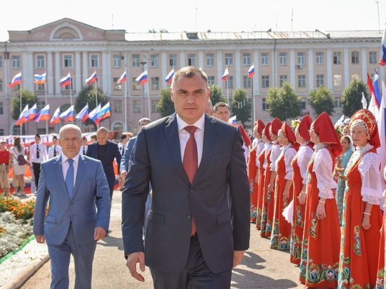 Юрий Зайцев принял участие в праздновании Дня Государственного флага