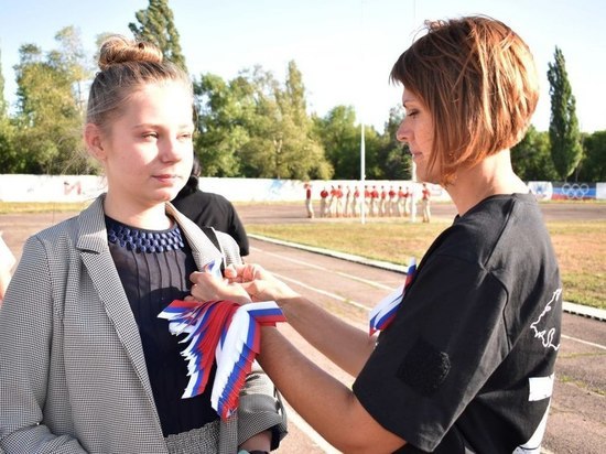 В городах ДНР отпраздновали День российского флага