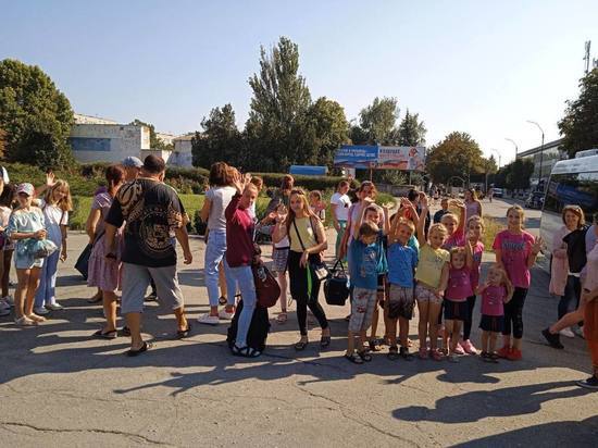 В псковский лагерь «Звездный» приедет почти 70 детей из подшефного Бериславского района