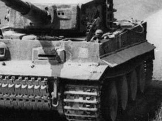 Трофейный немецкий танк протаранил строение во время съемок в Подмосковье