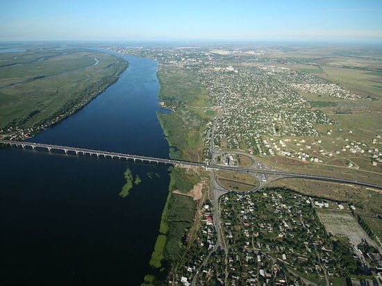 В ходе удара ВСУ по Антоновскому мосту пострадали пассажиры паромной переправы