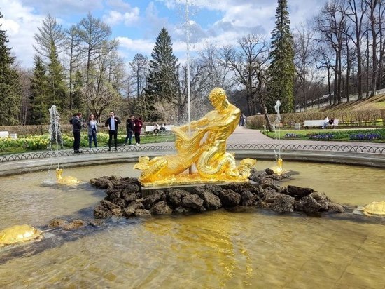 Осенний праздник фонтанов состоится в Петербурге впервые за два года