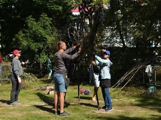 В Благовещенске появится еще один динозавр