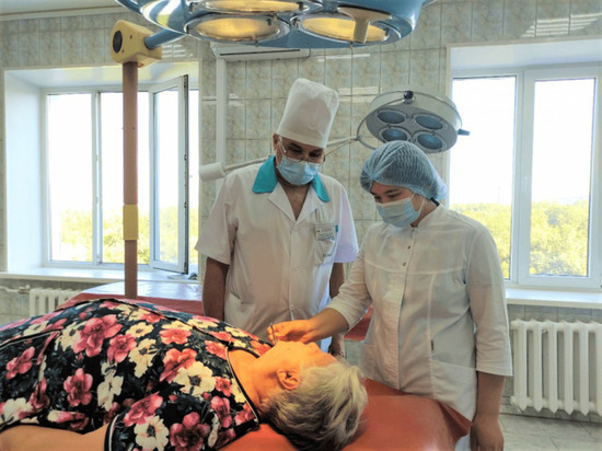 У 60-летней жительницы Башкирии хирурги удалили опухоль в виде гантели