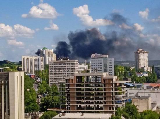 Раненый при обстреле центра Донецка мужчина скончался