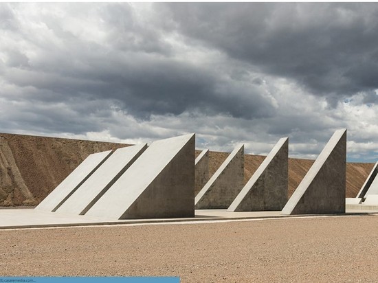Таинственный город художника откроется в пустыне через 50 лет после начала строительства