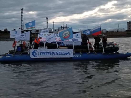 Экспедиция РГО на катамаране достигла острова Беннета