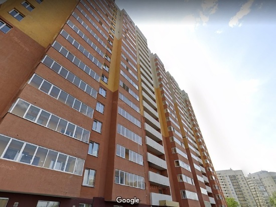 Мужчина выпал из окна с 13-го этажа в Екатеринбурге