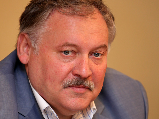 Затулин предложил начать вывозить россиян из Латвии