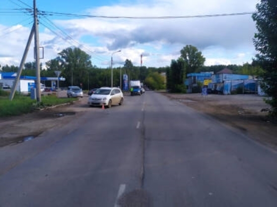 На улице Рейдовой в Красноярске 9-летний школьник попал под «Тойоту»